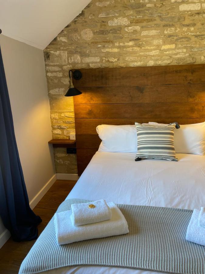 The Queen Matilda Country Rooms Avening Exterior photo